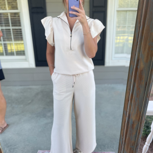 Textured Ruffle Sleeve/ Pants Set